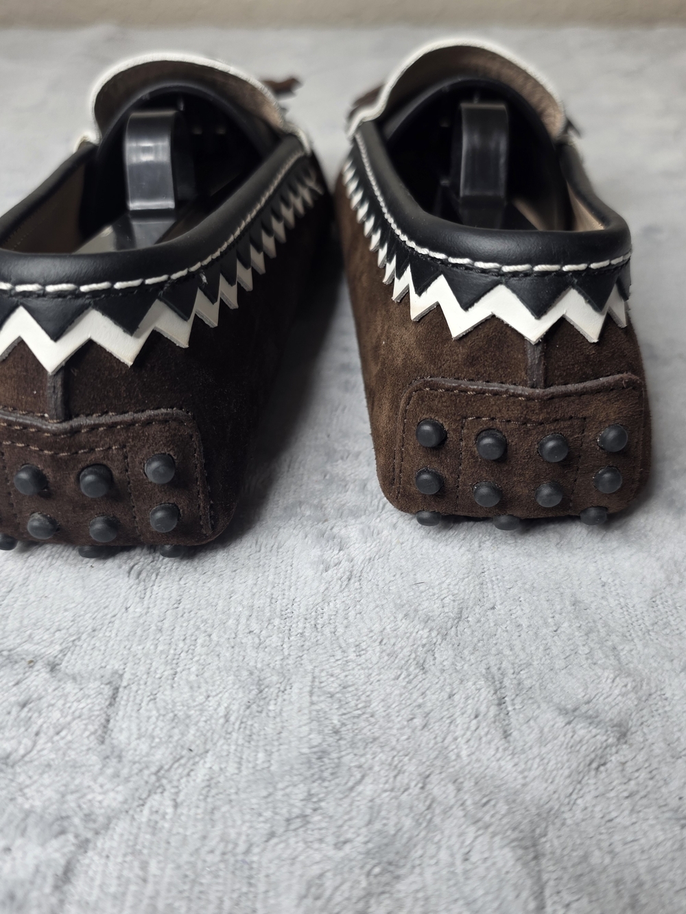 Tod's Brown Suede Loafers with Black Trim And Tassels. Womens Sz 36 ( US 6 ) - Picture 5 of 8